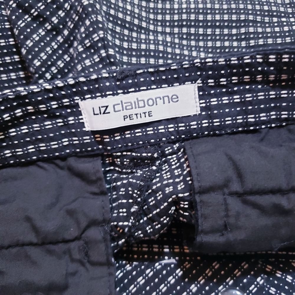 Womens Liz Claiborne Black Shorts - Picture 3 of 4